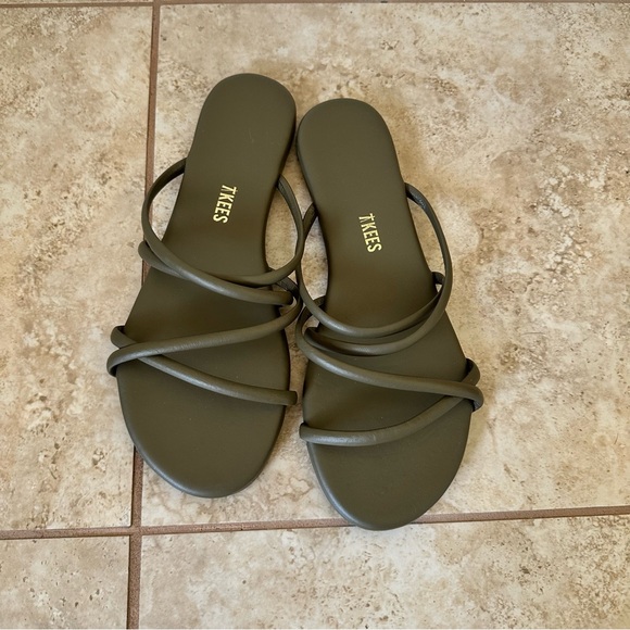 Tkees Sloan Slide Olive sandals size 8 EUC - Picture 5 of 9